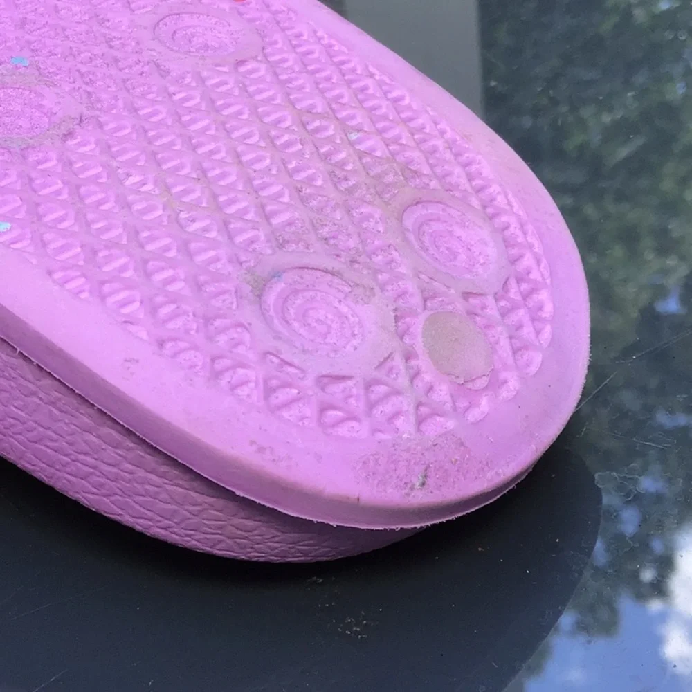 SALE! Big Girls TY Slides Size 4/5, Adorable and Like New!